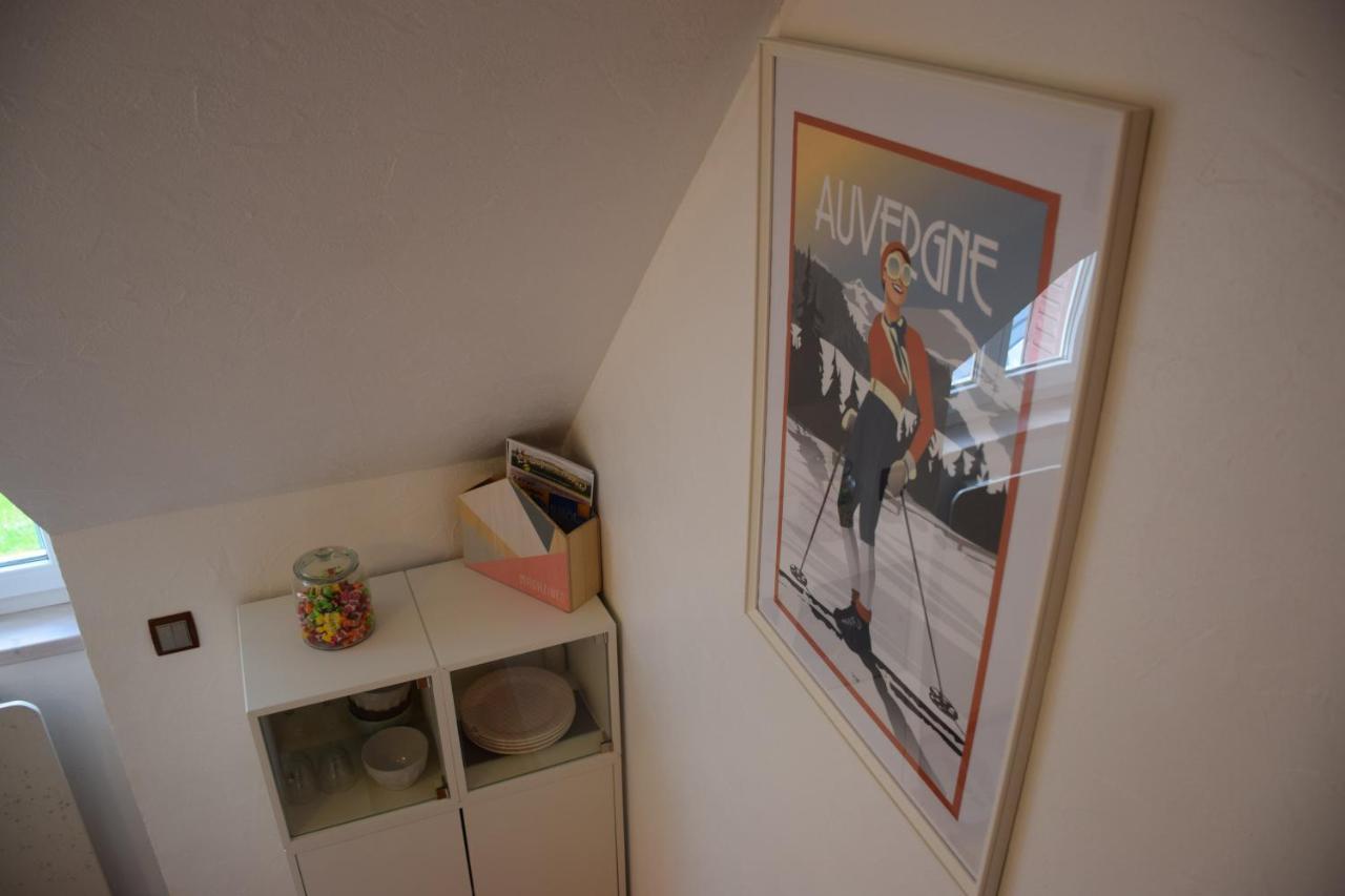 Petit Duplex De Charme Sous Les Toits Du Mont-Dore エクステリア 写真