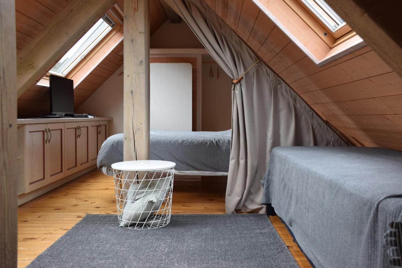 Petit Duplex De Charme Sous Les Toits Du Mont-Dore エクステリア 写真