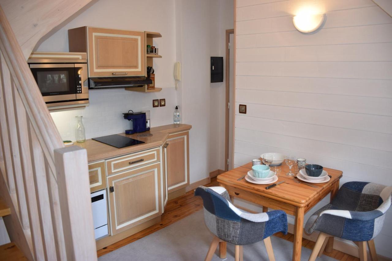 Petit Duplex De Charme Sous Les Toits Du Mont-Dore エクステリア 写真